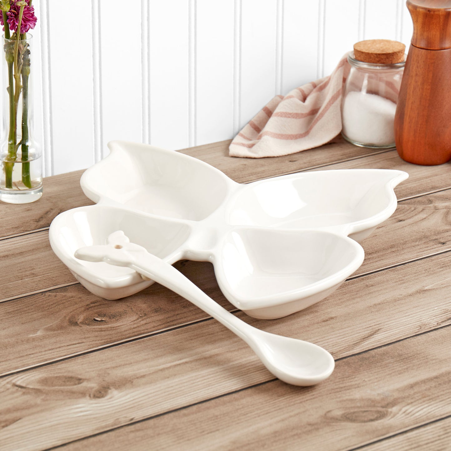 Dolly Butterfly 4 Section Serve Bowl with Spoon