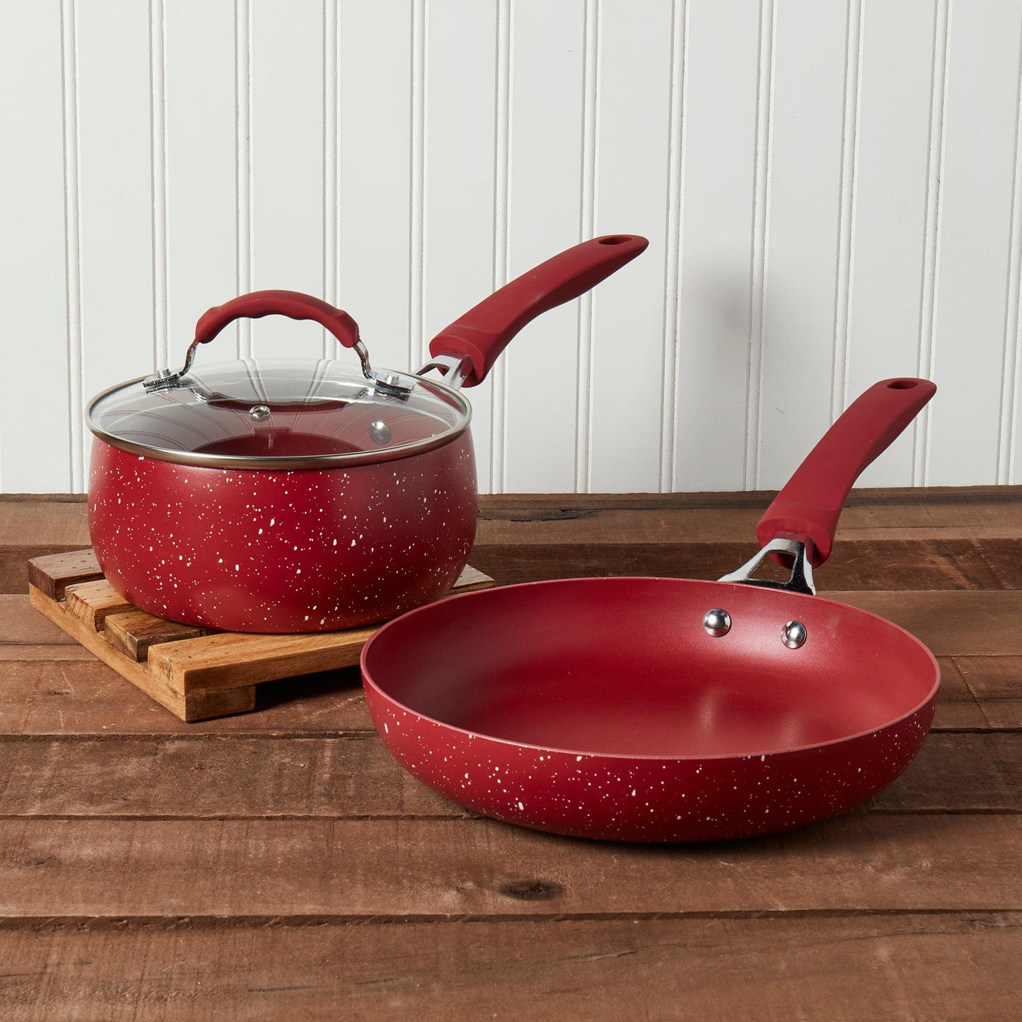 Dolly 2.5qt. Aluminum Covered Saucepan