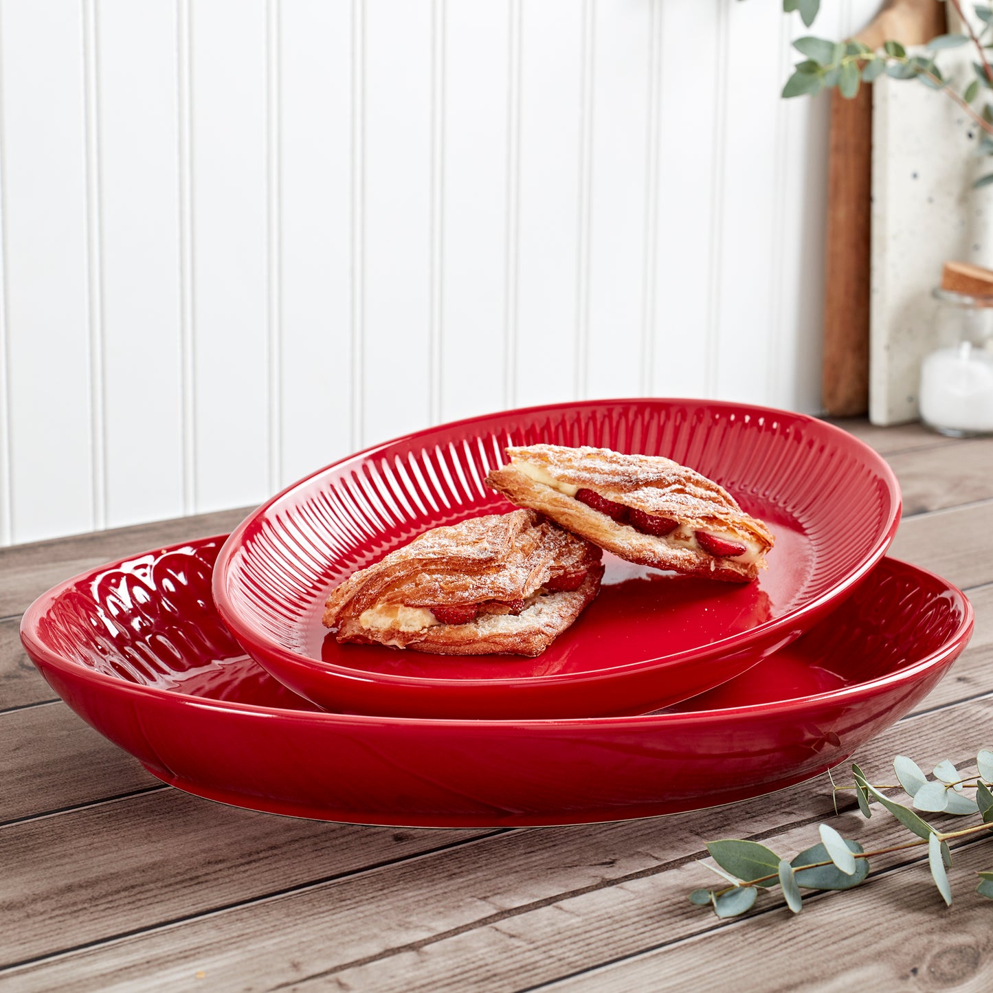 Dolly Set of 2 Oval Platters - Red